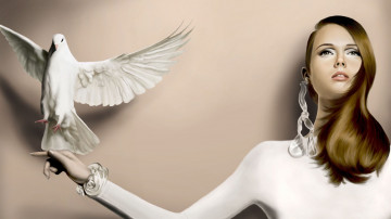 Картинка рисованное люди девушка взгляд лицо волосы серьги рука голубь