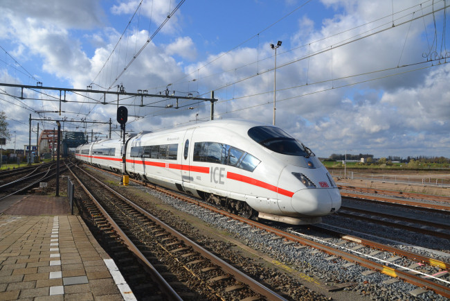 Обои картинки фото техника, поезда, железная, дорога, рельсы, локомотив, состав