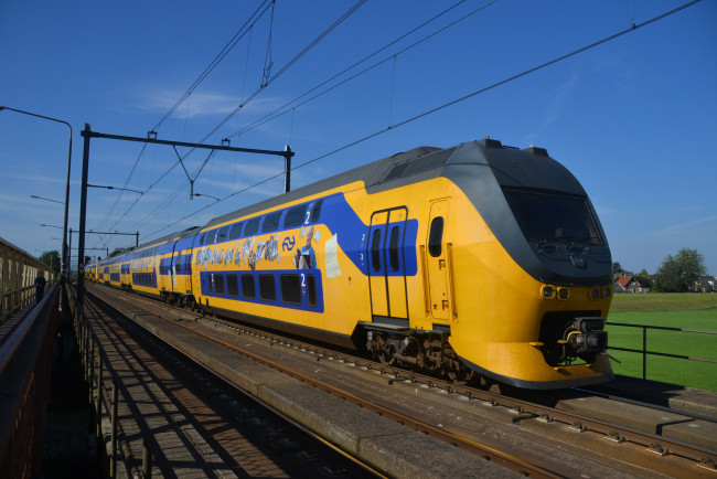 Обои картинки фото техника, поезда, железная, дорога, рельсы, локомотив, состав