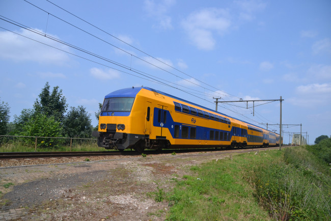 Обои картинки фото техника, поезда, железная, дорога, рельсы, локомотив, состав