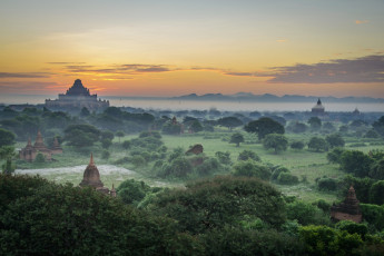Картинка города -+буддийские+и+другие+храмы деревья растения туман здания