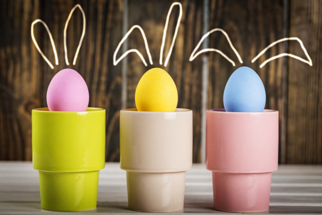 Обои картинки фото праздничные, пасха, стаканы, яйцо