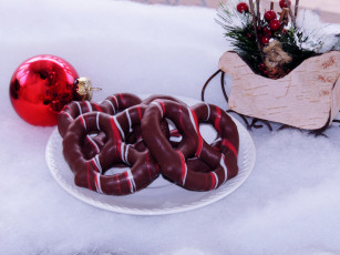 Картинка праздничные угощения бретцели шарик