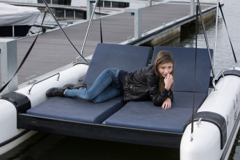 Картинка девушки mila+azul причал яхта взгляд фон девушка