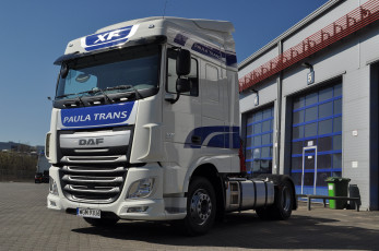 Картинка автомобили daf+ выставка улица седельный тягач грузовик