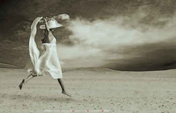 Картинка календари компьютерный+дизайн calendar женщина бежит шляпа девушка природа 2019