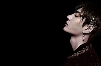 Картинка мужчины wang+yi+bo актер певец лицо украшения серьга