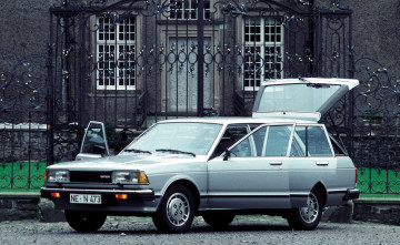 Картинка автомобили nissan datsun