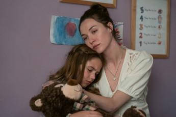 Картинка firestarter+||+2022 кино+фильмы firestarter+ 2022 sydney lemmon firestarter фантастика драма воспламеняющая взглядом райан кира армстронг сидни леммон ryan kiera armstrong