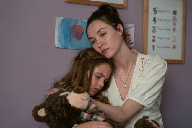 Обои картинки фото firestarter || 2022, кино фильмы, firestarter , 2022, sydney, lemmon, firestarter, фантастика, драма, воспламеняющая, взглядом, райан, кира, армстронг, сидни, леммон, ryan, kiera, armstrong