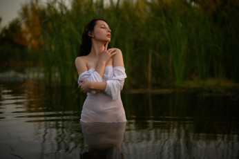 обоя сексуальная девушка, девушки, - брюнетки,  шатенки, девушка, женщина, брюнетка, темноволосая, сексуальная, модель, звезда, позирует, разная, обувь, верхняя, стильная, одежда, нижнее, эротическое, бельё, трусы, лифчик, колготки, чулки, аксессуары, макияж, и, множество, элементов, на, фотографии