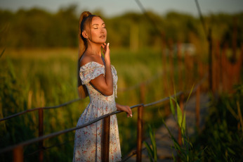 Картинка сексуальная+девушка девушки -+брюнетки +шатенки девушка женщина шатенка темноволосая сексуальная модель звезда позирует разная обувь верхняя стильная одежда нижнее эротическое бельё трусы лифчик колготки чулки аксессуары макияж и множество элементов на фотографии