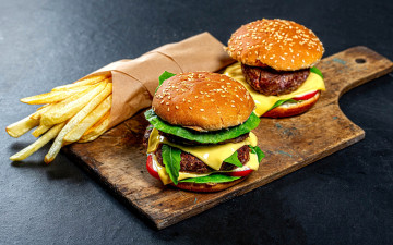 обоя еда, бутерброды,  гамбургеры,  канапе, бургеры, картошка, разделочная, доска