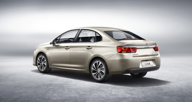 Обои картинки фото автомобили, citroen, citroеn, sedan, c4, 2015г