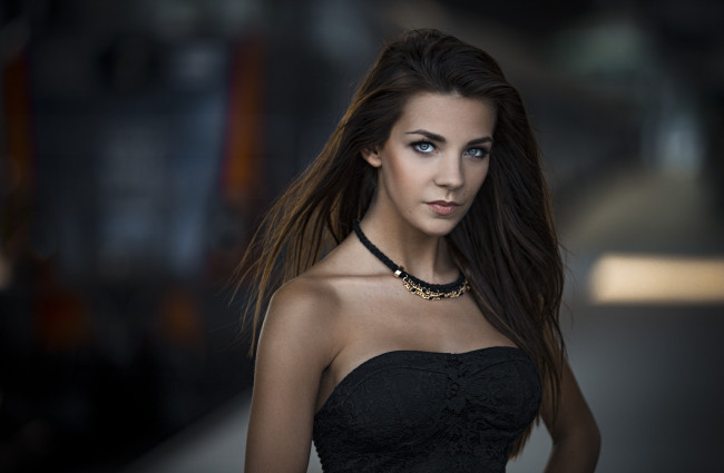 Обои картинки фото девушки, -unsort , брюнетки,  шатенки, лицо, взгляд