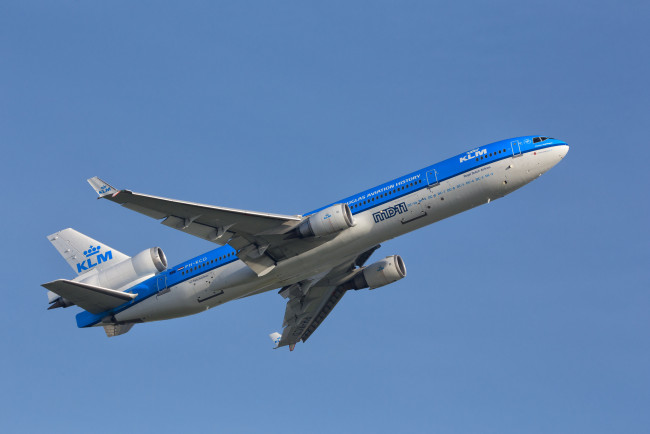 Обои картинки фото авиация, пассажирские самолёты, полет, авиалайнер