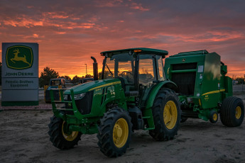 Картинка техника тракторы работы сельхоз