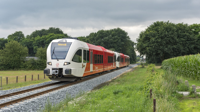 Обои картинки фото техника, поезда, локомотив, состав