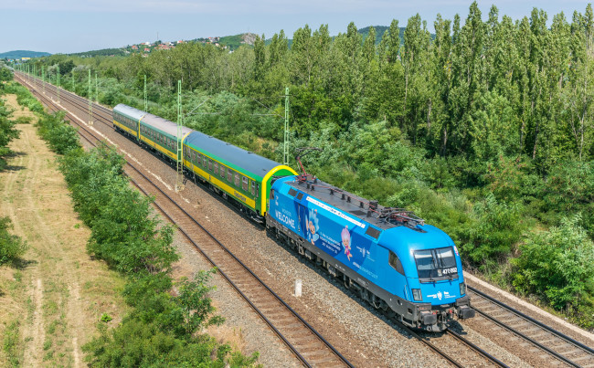 Обои картинки фото техника, электровозы, локомотив, состав