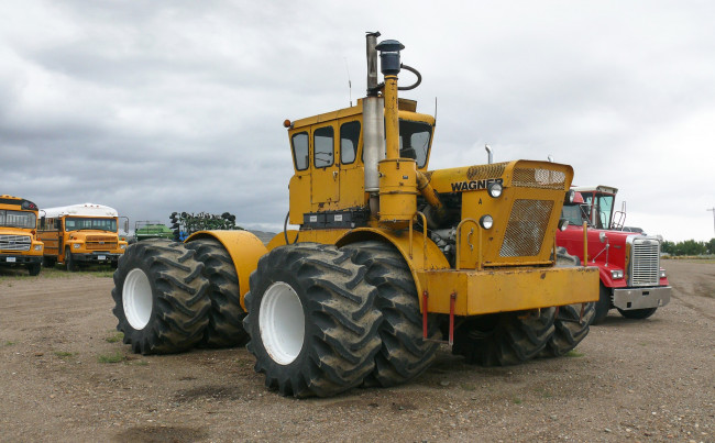 Обои картинки фото техника, тракторы, работы, сельхоз