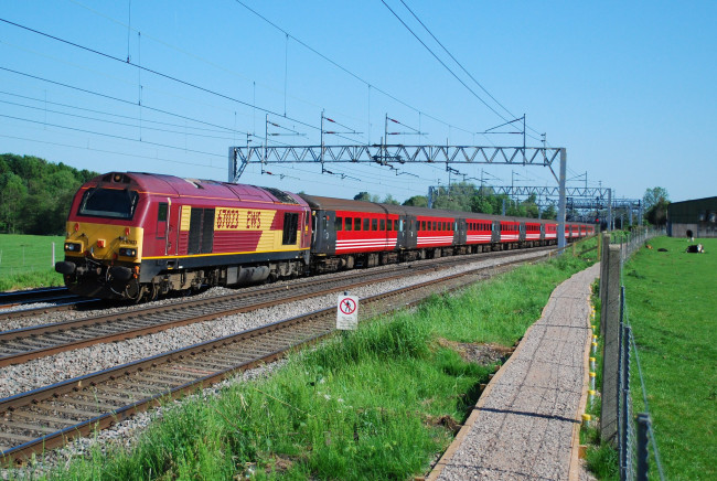 Обои картинки фото техника, электровозы, локомотив, состав