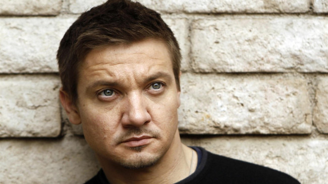 Обои картинки фото мужчины, jeremy renner, взгляд