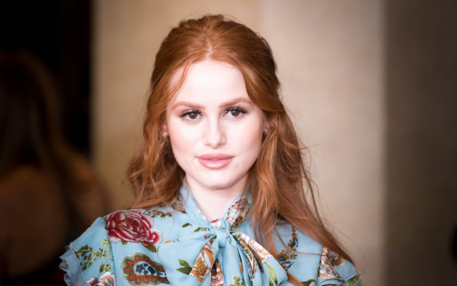 Обои картинки фото девушки, madelaine petsch, madeleine, , , блузка, лицо, рыжая