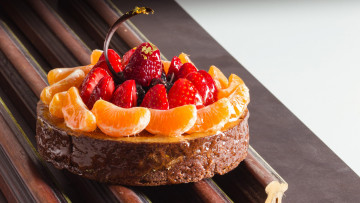 Картинка еда пирожные +кексы +печенье клубника пирожное дольки апельсин