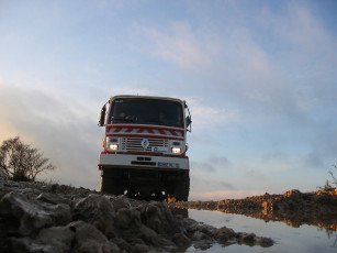 Картинка автомобили renault trucks