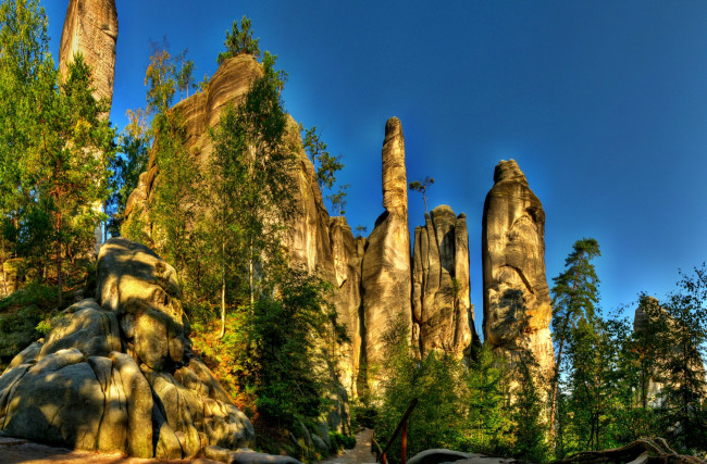 Обои картинки фото природа, горы, скалы, деревья