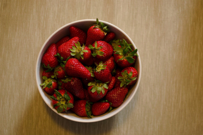 Обои картинки фото еда, клубника,  земляника, ягоды