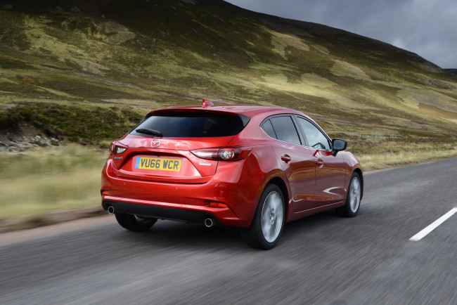 Обои картинки фото автомобили, mazda, hatchback, mazda3, uk-spec