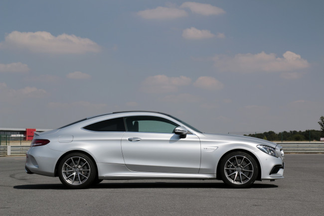 Обои картинки фото автомобили, mercedes-benz, mercedes-amg, c, 63, couе, worldwide, c205, 2016г
