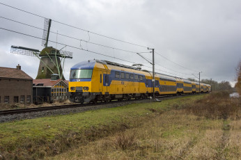 Картинка техника электровозы состав локомотив