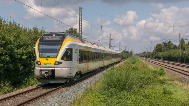 Обои картинки фото техника, электровозы, состав, локомотив