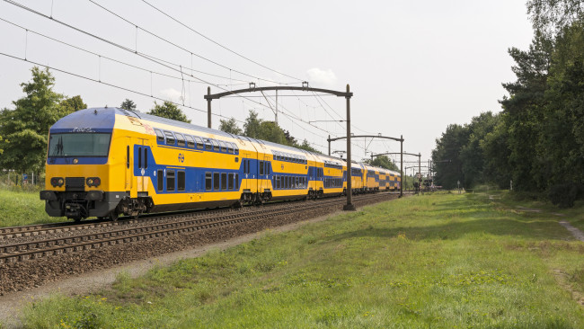 Обои картинки фото техника, электровозы, локомотив, состав