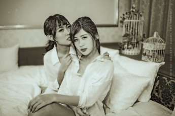 Картинка календари компьютерный+дизайн девушка клетка комната кровать женщина азиатка взгляд двое ласка calendar 2019