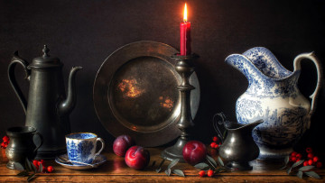 Картинка еда натюрморт кувшин сливы блюдо свеча