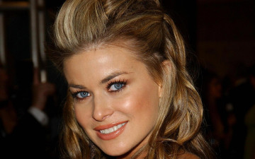 Картинка девушки carmen+electra блондинка лицо улыбка