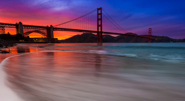 Обои картинки фото города, - мосты, сша, сан-франциско, мост, золотые, ворота, небо, облака, закат, зарево, горы, залив