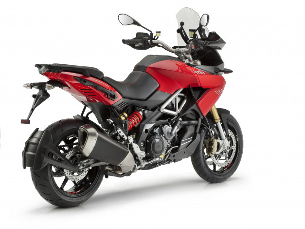 Обои картинки фото мотоциклы, aprilia, yamaha