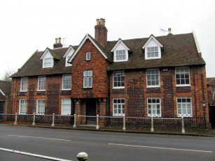 Картинка города -+здания +дома здание кирпичное