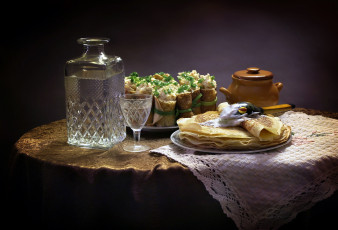 Картинка еда блины +оладьи водка штоф сметана