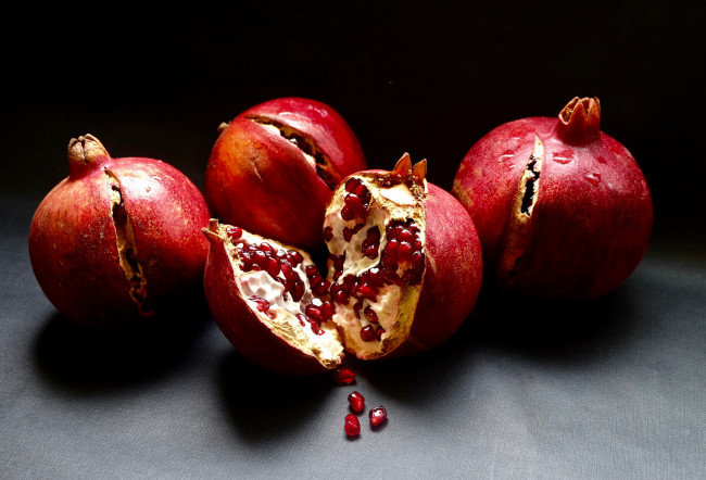 Обои картинки фото еда, гранат, снедь