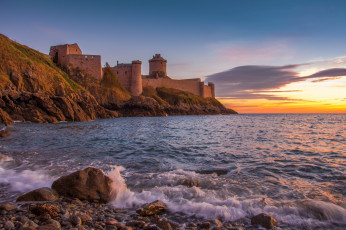 Картинка города -+пейзажи простор