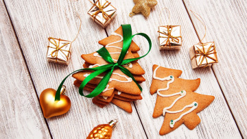Картинка праздничные угощения сердечко пряники елочки