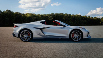 Картинка автомобили corvette авто 2023 года chevrolet z06 шевроле профиль спортивный