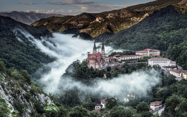 Обои картинки фото covadonga, spain, города, - пейзажи