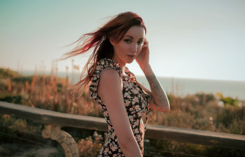 Картинка девушки valery+himera+ lera+himera рыжая платье тату перила