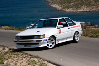 Картинка автомобили toyota ae86